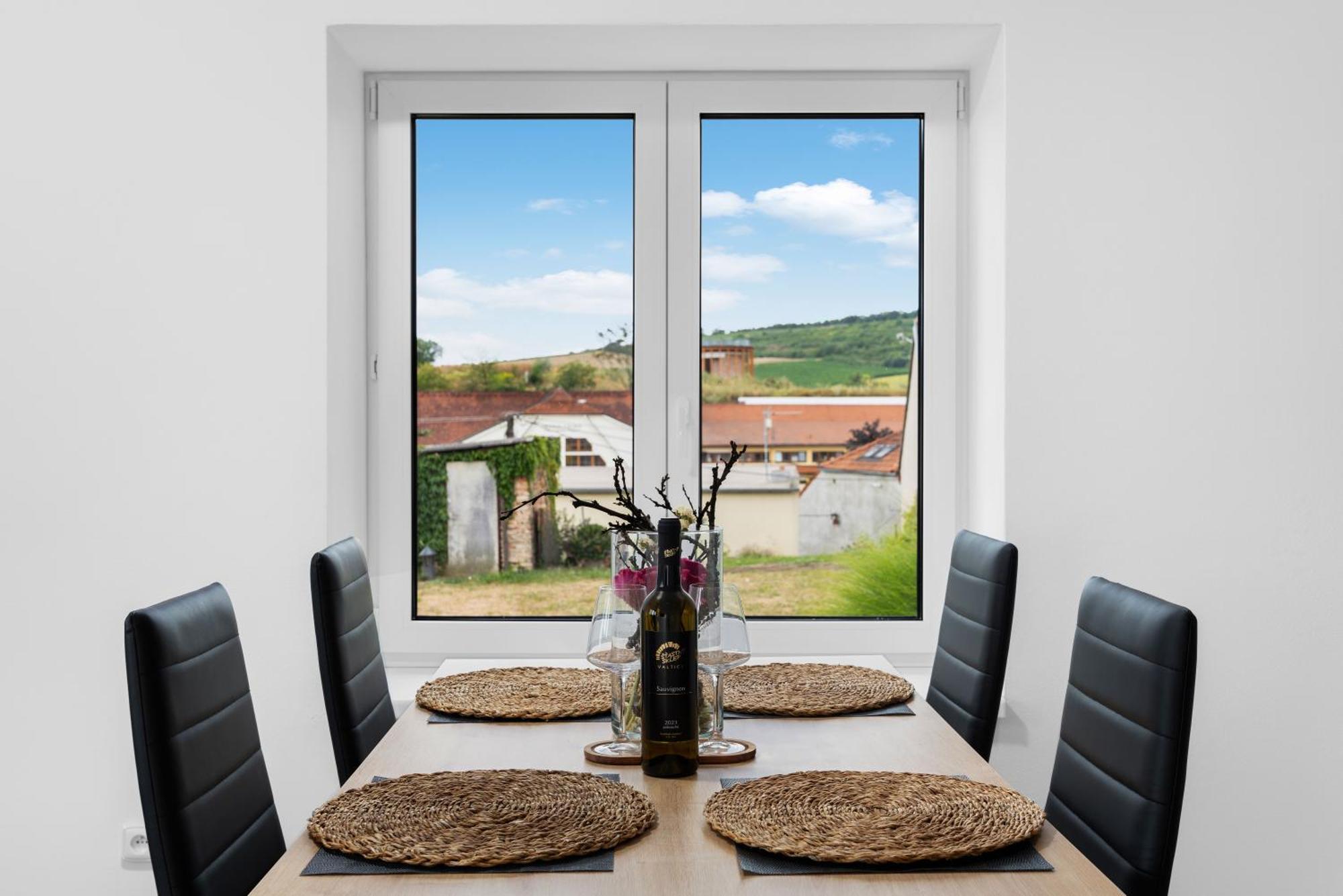 Apartmany Stastny Sklep Valtice Luaran gambar